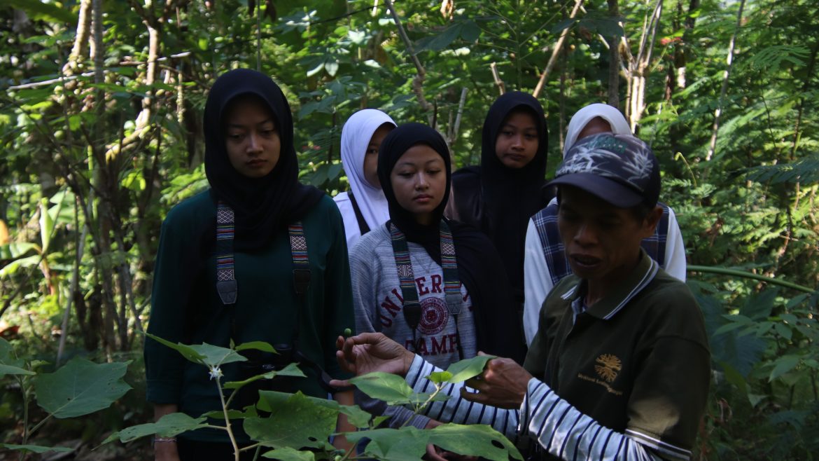 Menanam Pengetahuan, Menumbuhkan Kepedulian