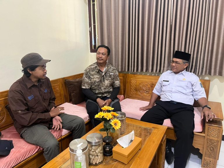 Menanam Benih Konservasi di Bangku Sekolah